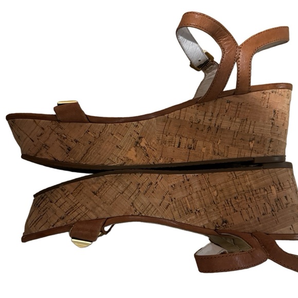 MICHAEL KORS Beautiful Trendy Brown with Gold Detail of Spikes Wedge Size 7.5 - Picture 4 of 9